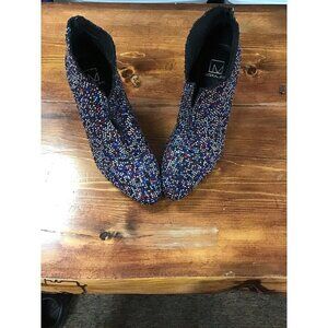 Woman’s Fun Sparkling Material Girl Bootie Size 6 ❤️